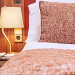 Aston La Scala Hotel *