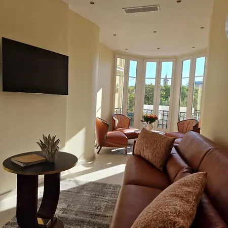 Aston La Scala * ניס