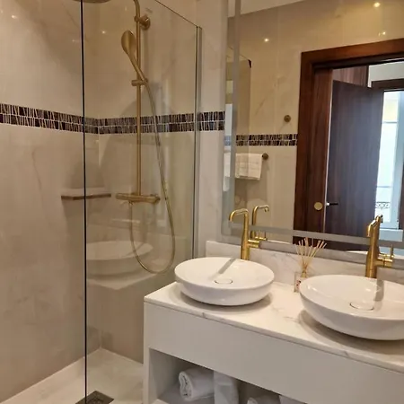 בית מגורים Aston La Scala ניס