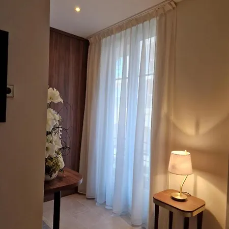 Aston La Scala בית מגורים ניס