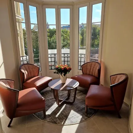 Aston La Scala ניס