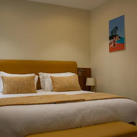 Aston La Scala * ניס