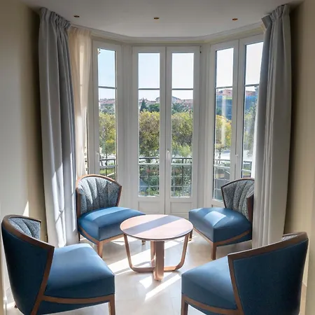 Aston La Scala ניס