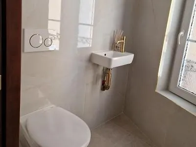 Aston La Scala בית מגורים