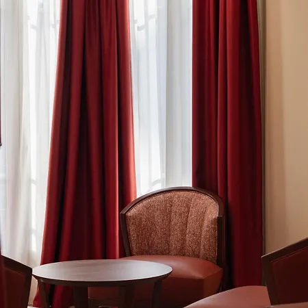 Aston La Scala * 니스