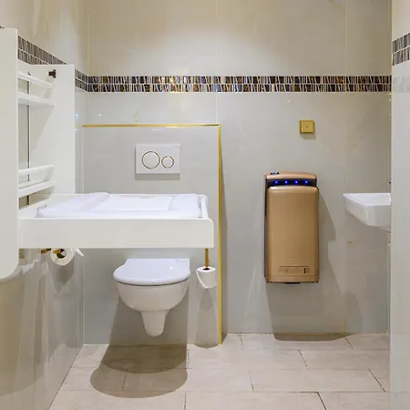 Aston La Scala 尼斯