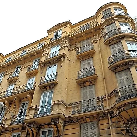 Aston La Scala Hotel *