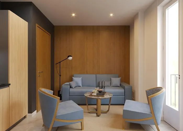 Aston La Scala * ニース