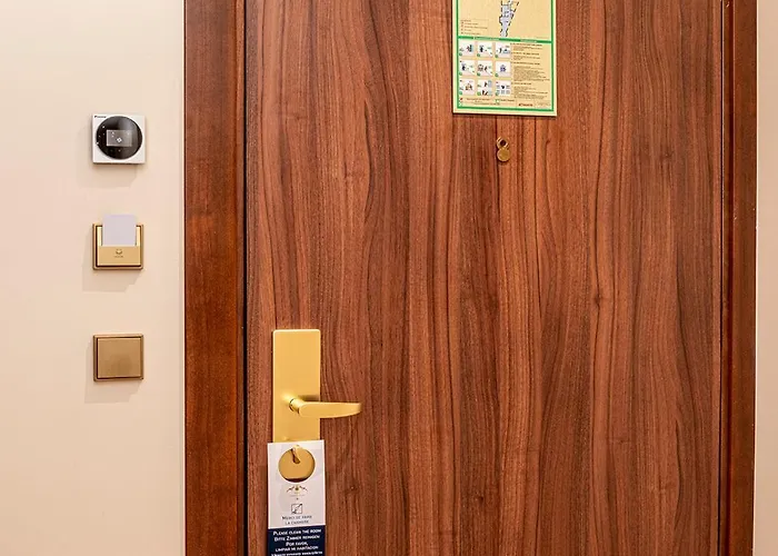 Aston La Scala 酒店 *